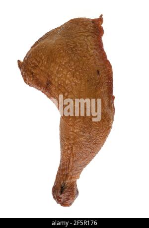 Geräuchertes Hühnerfleisch, Hühnerschenkel, Viertel, auf einem weißen Teller isoliert Stockfoto