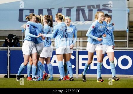 Chloe Kelly von Manchester City feiert das erste Tor ihrer Spielmannschaft während des FA Women's Super League-Spiels im Academy Stadium in Manchester. Bilddatum: Samstag, 27. März 2021. Stockfoto