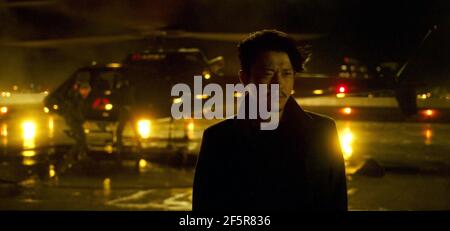 Godzilla vs. Kong ist ein amerikanischer Monsterfilm von 2021 unter der Regie von Adam Wingard. Als Fortsetzung von Godzilla: King of the Monsters (2019) und Kong: Skull Island (2017) ist es der vierte Film in Legendary's MonsterVerse. Dieses Foto ist nur für redaktionelle Zwecke bestimmt und unterliegt dem Urheberrecht des Filmunternehmens und/oder des Fotografen, der vom Film oder der Produktionsfirma beauftragt wurde, und darf nur von Publikationen im Zusammenhang mit der Bewerbung des oben genannten Films reproduziert werden. Eine obligatorische Gutschrift an das Filmunternehmen ist erforderlich. Der Fotograf sollte auch bei Bekanntwerden des Fotos gutgeschrieben werden. Stockfoto