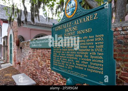 Das Gonzalez-Alverez-Haus (das älteste Haus) ist ein historisches Wahrzeichen in St. Augustine, FL, mit Originalkonstruktion aus dem Jahr 1723. (USA) Stockfoto