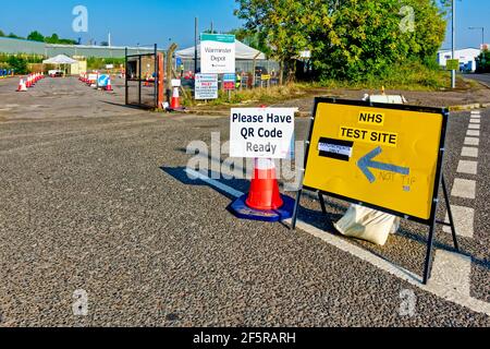 Warminster, Wiltshire Großbritannien - September 22 2020: Die Coronavirus NHS Teststelle in Furnax Lane, Bath Road, Warminster, England Stockfoto