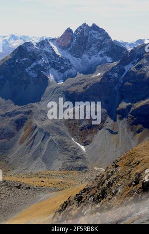 Aufgrund des globalen Klimas ändern sich die Permafrostböden der die schweizer alpen schmelzen und bedrohen die Dörfer und Menschen Stockfoto