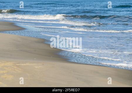 Die leere Küstenlinie entlang der Küste von Assateague/Chincoteague an der Ostküste der USA Stockfoto