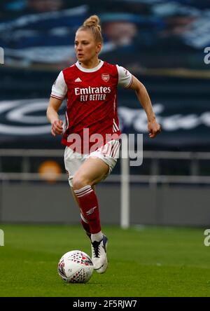 London, Inited Kingdom. März 2021, 27th. EDGWARE, ENGLAND - MÄRZ 27: Leonie Maier von Arsenal während der FA Women's Spur League zwischen Tottenham Hotspur und Arsenal Women im Tottenham Hotspur Stadium, London, UK am 27th. März 2021 Credit: Action Foto Sport/Alamy Live News Stockfoto