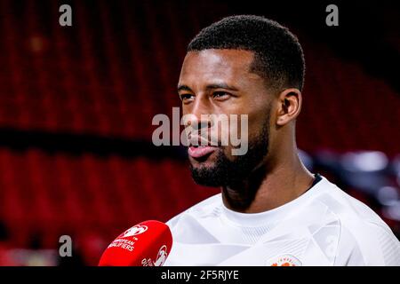 AMSTERDAM, NIEDERLANDE - MÄRZ 27: Georginio Wijnaldum aus den Niederlanden im Interview während des FIFA World Cup 2022 Qatar Qualifier Matches dazwischen Stockfoto