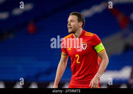 Cardiff, Großbritannien. März 2021, 27th. Chris Gunter of Wales in Aktion Fußball-Freundschaftsspiel, Wales gegen Mexiko, im Cardiff City Stadium in Cardiff, South Wales am Samstag, 27th. März 2021. Redaktionelle Verwendung nur. PIC von Lewis Mitchell / Andrew Orchard Sport Fotografie / Alamy Live News Kredit: Andrew Orchard Sport Fotografie / Alamy Live News Stockfoto