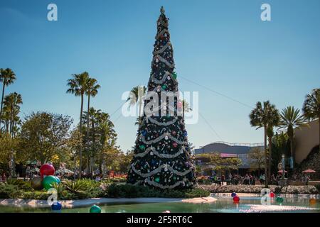 Orlando Florida, Januar 05,2021. Wunderschöner Weihnachtsbaum in den Hollywood Studios (112) Stockfoto