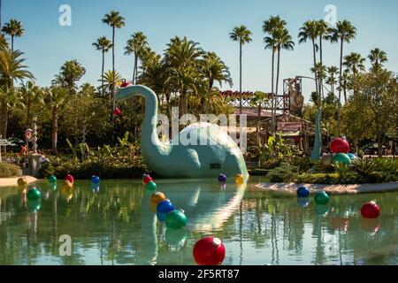 Orlando Florida, Januar 05,2021. Panoramablick auf Dinosino und Weihnachtsschmuck in den Hollywood Studios (116) Stockfoto