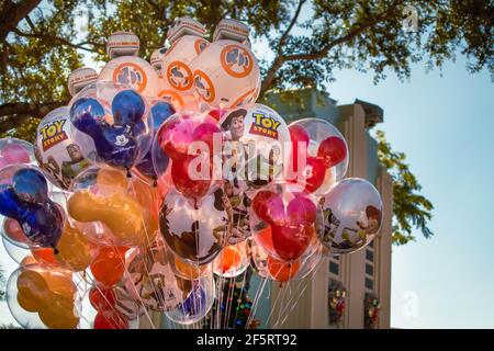 Orlando Florida, Januar 05,2021. Draufsicht auf die bunten Disney-Ballons in den Hollywood Studios (108) Stockfoto