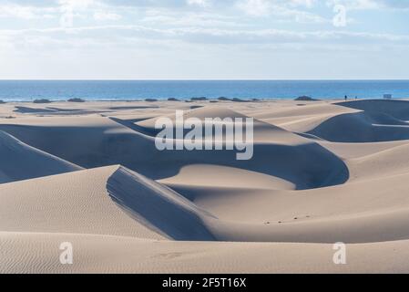 Sonnenaufgang über Sanddünen bei Maspalomas, Gran Canaria, Kanarische Inseln, Spanien. Stockfoto