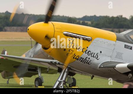 Nasenkunst auf einem Mustang in Duxford Stockfoto