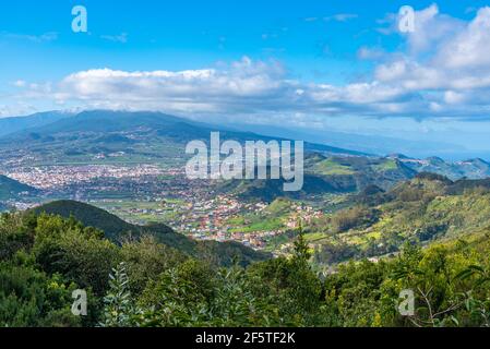 Pico de Teide vom Anaga-Gebirge auf Teneriffa, Kanarische Inseln, Spanien. Stockfoto