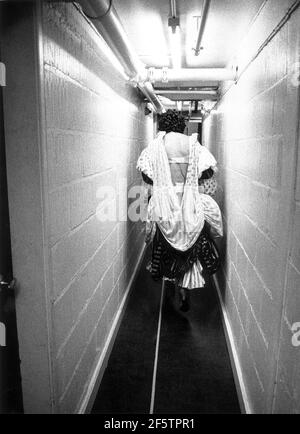 David Morton als Dame Trab bereitet sich auf die Generalprobe vor Der Pantomime Jack und der Beanstalk im Theatre Royal Bad Stockfoto