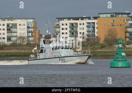 HMS Beispiel, ein Archer Class P2000 Patrouillenboot, des Coastal Forces Squadron der Royal Navy auf der Themse in London Stockfoto