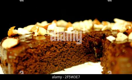 Schokoladenkuchen zu Hause während Covid19 Lockdown zubereitet zu feiern Geburtstag Stockfoto