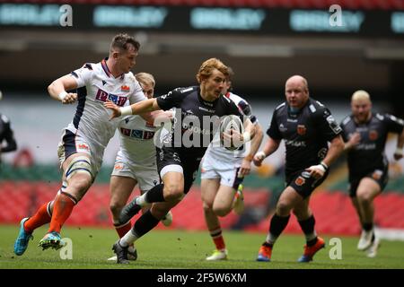 Cardiff, Großbritannien. März 2021, 28th. Gonzalo Bertranou von den Drachen macht eine Pause. Guinness Pro14 Rugby, Dragons V Edinburgh Rugby im Fürstentum Stadion in Cardiff am Sonntag 28th März 2021. PIC von Andrew Orchard / Andrew Orchard Sport Fotografie / Alamy Live-Nachrichten Kredit: Andrew Orchard Sport Fotografie / Alamy Live News Stockfoto