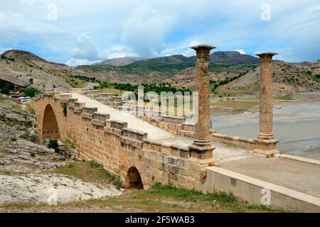 Cendere-Brücke, Kahta, Adiyaman-Provinz, Chabinas-Brücke, Römische Brücke, Single Arch Bridge, Septimius Severus, Roman Road, Türkei Stockfoto