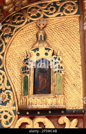 Ikone des heiligen Erzengels Gabriel auf dem Portal der kirche candlemas in der russischen Provinz Archangelsk Stockfoto