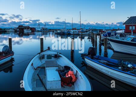 Aussicht auf den Hafen von klintholm Havn in Dänemark. Stockfoto