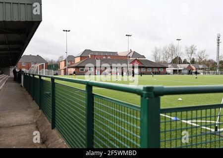 LOUGHBOROUGH, GROSSBRITANNIEN. MÄRZ 28th: Ein allgemeiner Blick in das Stadion von der Ecke vor dem FA Women's Championship Match zwischen Leicester City und Coventry United im Farley Way Stadium, Quorn, Loughborough am Sonntag, 28th. März 2021. (Kredit: James HolyOak, Mi News) Kredit: MI Nachrichten & Sport /Alamy Live Nachrichten Stockfoto