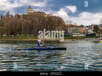 Turin, Italien. März 2021, 27th. Italien Piemont Turin - Valentino Park - Turin Kajak und Kanu Marathone Credit: Realy Easy Star/Alamy Live News Stockfoto