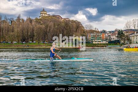 Turin, Italien. März 2021, 27th. Italien Piemont Turin - Valentino Park - Turin Kajak und Kanu Marathone Credit: Realy Easy Star/Alamy Live News Stockfoto