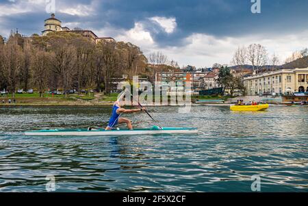 Turin, Italien. März 2021, 27th. Italien Piemont Turin - Valentino Park - Turin Kajak und Kanu Marathone Credit: Realy Easy Star/Alamy Live News Stockfoto