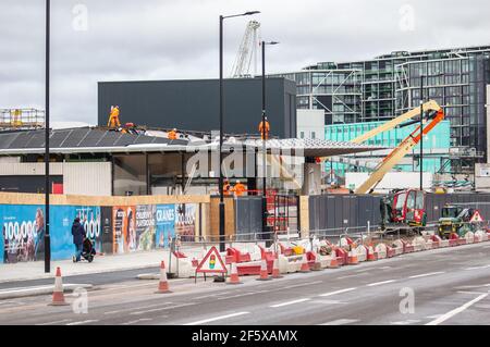 NINE ELMS, LONDON, ENGLAND- 17th. Februar 2021: Die Umbauarbeiten am Battersea Power Station laufen derzeit in London Stockfoto