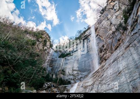 Wasserfall von El Sallent, Sant Privat d'en Bas, Garrtoxa, Katalonien, Spanien Stockfoto