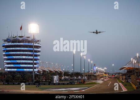 Sakhir, Bahrain. 28th. März 2021. Start des Rennens, Abfahrt, während des Formel 1 Gulf Air Bahrain Grand Prix 2021 vom 26. Bis 28. März 2021 auf dem Bahrain International Circuit, in Sakhir, Bahrain - Foto Frederic Le Floc?h/DPPI/LiveMedia Credit: Paola Benini/Alamy Live News Stockfoto