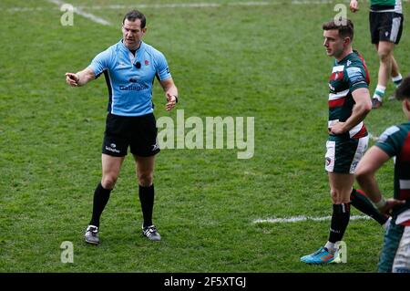 Leicester, Großbritannien. März 2021, 20th. LEICESTER, ENGLAND. MÄRZ 28th: Schiedsrichter Karl Dickson während des Gallagher Premiership-Spiels zwischen Leicester Tigers und Newcastle Falcons in Welford Road, Leicester am Sonntag, 28th. März 2021. (Kredit: Chris Lishman, MI News) Kredit: MI Nachrichten & Sport /Alamy Live Nachrichten Stockfoto