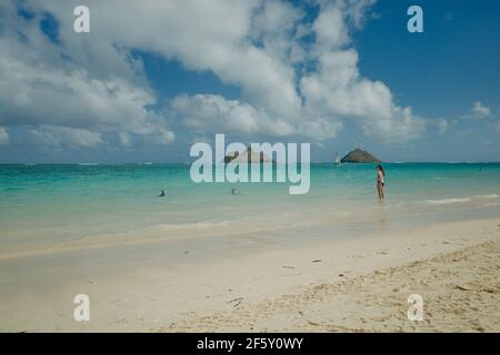 Lanikai, Hawaii, USA - Januar 2021 Lanikai Beach ist der schönste Ort auf der Insel Oahu mit ruhigem Wasser. Stockfoto