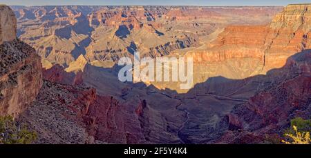 Abgrund des Grand Canyon entlang der Hermit Road Stockfoto