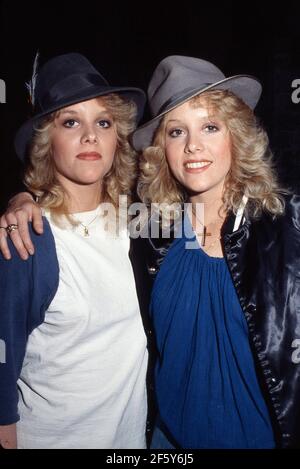 Marie Currie und Cherie Currie 1980 Quelle: Ralph Dominguez/MediaPunch Stockfoto