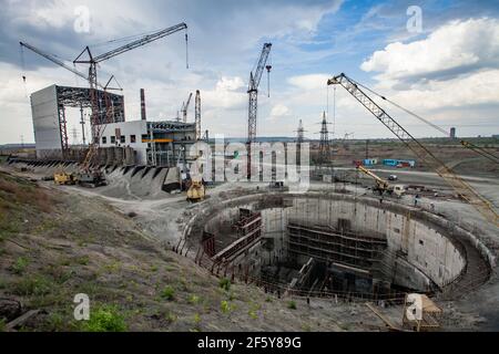 Rudny, Region Kostanay, Kasachstan-Mai 28 2012: Bergbau- und Verarbeitungsanlage Sokolovo-Sarbay. Neubau Industriebau Baustelle Panorama. Stockfoto