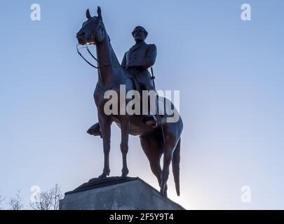 Die Statue von General Robert E. Lee auf seinem Pferd Traveler auf der Spitze des Virginia-Denkmals im Gettysburg National Military Park Stockfoto