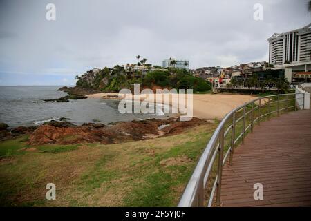 salvador, bahia, brasilien - 15. januar 2021: Blick auf den Strand von Paciencia in der Nähe von Rio Vermelho in der Stadt Salvador. Der Standort ist für geschlossen Stockfoto