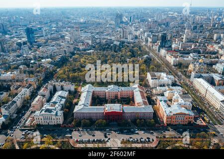 Kiew. Ukraine. April 18 2019. Die Universität von Taras Schewtschenko. Luftaufnahme. Stockfoto