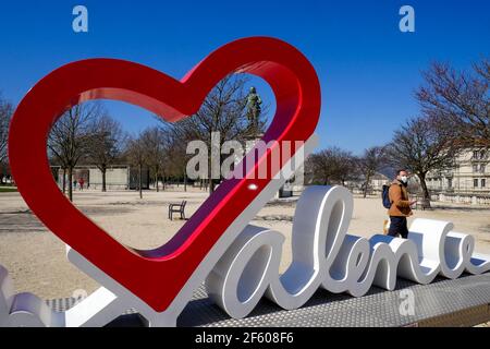 Passant gesehen durch den MonCoeurValence Bildpunkt, am CHAMP de Mars, Valence, Drome, Frankreich Stockfoto