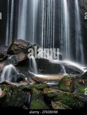 Wasserfall Rio Pequeno in Mañufe, Gondomar, Spanien Stockfoto