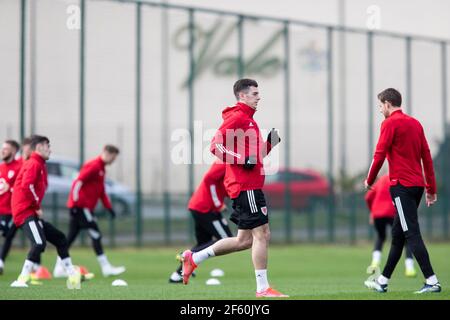 Hensol, Wales, Großbritannien. März 2021, 29th. Tom Lawrence während des Trainings der walisischen Fußballnationalmannschaft im Vale Resort vor dem WM-Qualifikationsspiel gegen Tschechien. Kredit: Mark Hawkins/Alamy Live Nachrichten Stockfoto