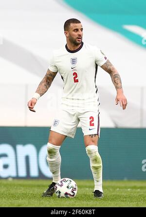 TIRANA, ALBANIEN - 28. MÄRZ: Kyle Walker aus England beim Qualifikationsspiel der FIFA WM 2022 Katar zwischen Albanien und England im Qemal Stafa Stadium am 28. März 2021 in Tirana, Albanien. Sportstadien in ganz Europa unterliegen aufgrund der Coronavirus-Pandemie weiterhin strengen Beschränkungen, da staatliche Gesetze zur sozialen Distanzierung Fans innerhalb von Veranstaltungsorten verbieten, was dazu führt, dass Spiele hinter verschlossenen Türen gespielt werden (Foto by MB Media) Stockfoto