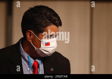 Taipei, Taipei, Taiwan. März 2021, 29th. Palau Präsident Surangel Whipps, Jr. spricht bei einer internationalen Pressekonferenz im Rahmen seines offiziellen 5-tägigen Besuchs auf der Insel mit den Medien. Mit der Ankunft seiner Delegation am 28. März wird Surangel Whipps, Jr., den taiwanesischen Präsidenten Tsai ing-wen, andere vorherrschende Beamte und Unternehmen besuchen, während während während der Pandemie Covid-19 mit Wirkung vom 1. April ein Quarantäne-freies Reiseblasenprogramm eingeführt wurde. Quelle: Daniel Ceng Shou-Yi/ZUMA Wire/Alamy Live News Stockfoto