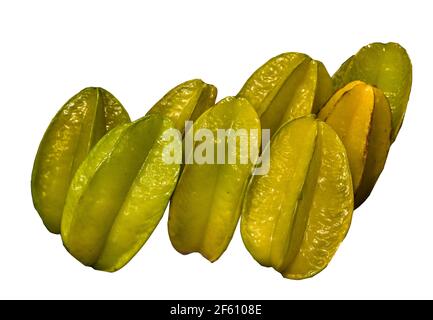 Einige Carambola zwei Hälften isoliert auf weißem Hintergrund Stockfoto
