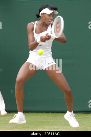 WIMBLEDON 2007 7th TAG 2/7/07. W.WILLIAMS WÄHREND IHRES MATCHES MIT A.MORIGAMI BILD DAVID ASHDOWN Stockfoto