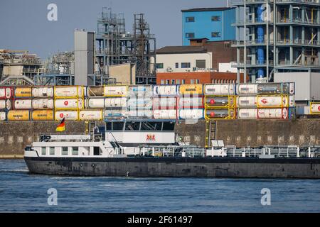 Leverkusen, Nordrhein-Westfalen, Deutschland - Bayer Chempark Leverkusen, WerksgelŠnde am Rhein, ein Drittel der gesamten Chemieproduktion in Nordrhein Stockfoto