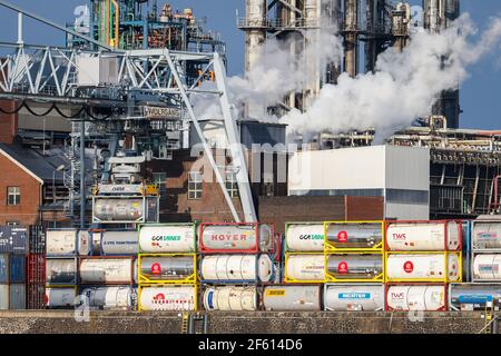 Leverkusen, Nordrhein-Westfalen, Deutschland - Bayer Chempark Leverkusen, Standort am Rhein, ein Drittel der gesamten chemischen Produktion in Nordrhein-Westph Stockfoto