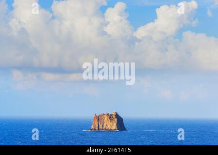 Insel Strombolicchio, Stromboli, Äolische Inseln, Sizilien, Italien Stockfoto