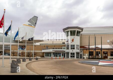 Denver, Colorado - 21. März 2021: Wings over the Rocks - Air and Space Museum in Denver, Colorado Stockfoto