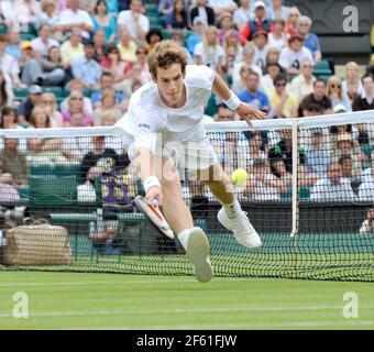 WIMBLEDON TENNIS CHAMPIONSHIPS 2008. 2ND TAG 24/6/2008 JAMMIE MURRAY WÄHREND SEINES SPIELS MIT F.SANTONO. BILD DAVID ASHDOWN Stockfoto